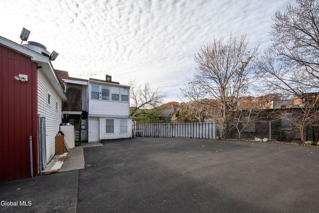 1 14th Street, Troy, NY 12180