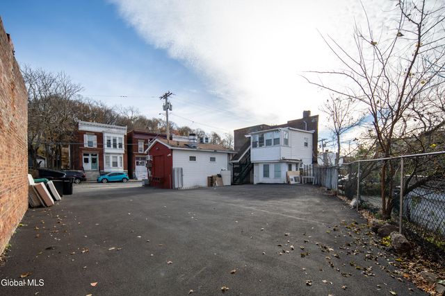 1 14th Street, Troy, NY 12180