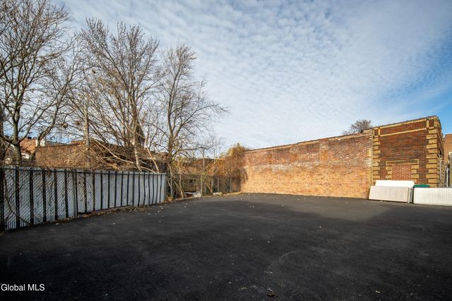 1 14th Street, Troy, NY 12180