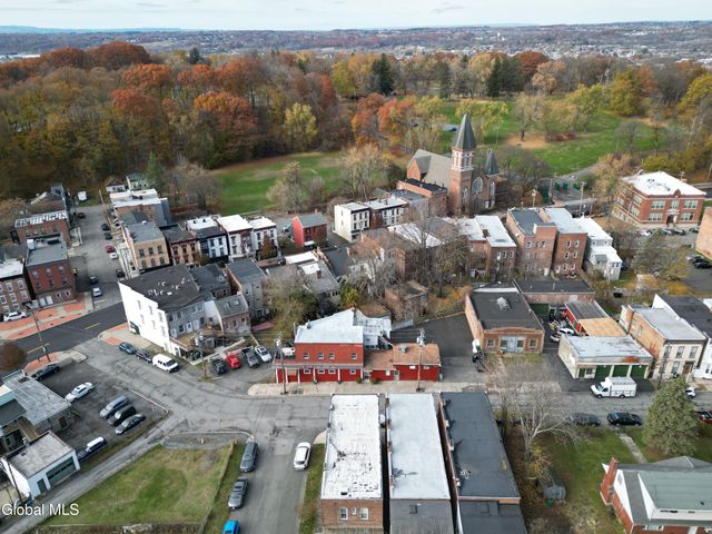 1 14th Street, Troy, NY 12180