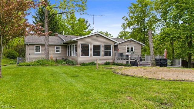 107 Hilltop Drive, Amherst, OH 44001