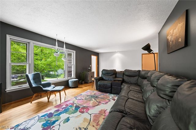 107 Hilltop Drive, Amherst, OH 44001