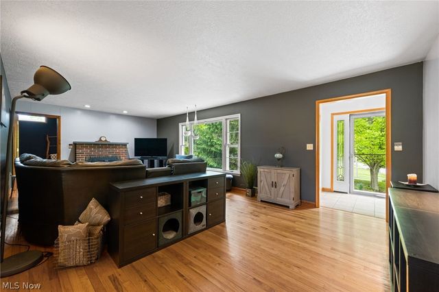 107 Hilltop Drive, Amherst, OH 44001