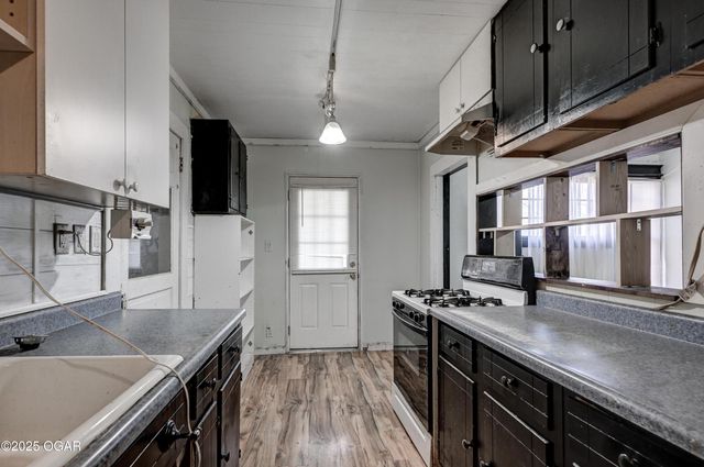 611 E Hill Street, Joplin, MO 64801