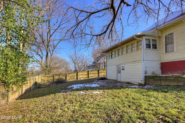 611 E Hill Street, Joplin, MO 64801