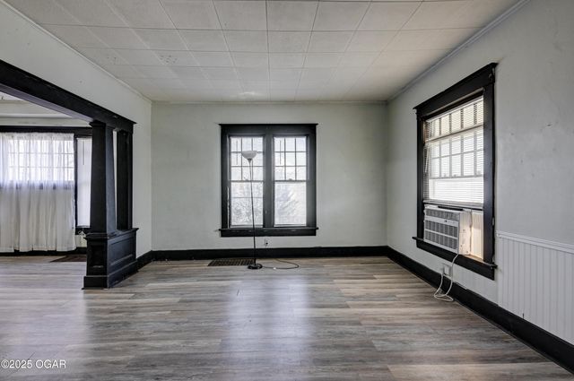 611 E Hill Street, Joplin, MO 64801