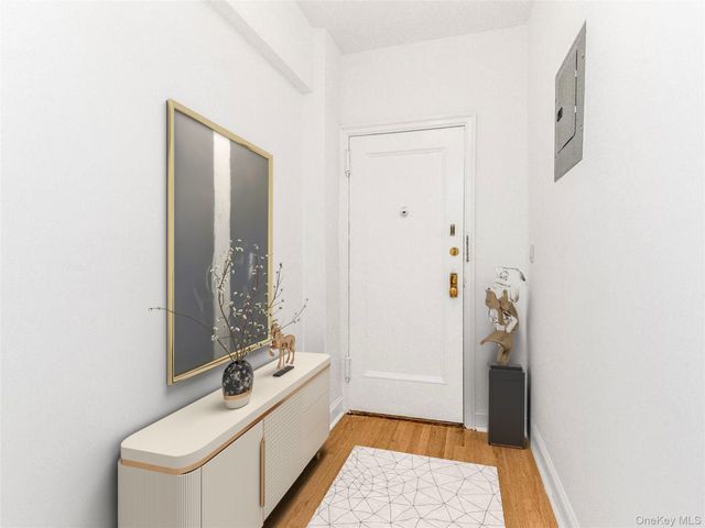 43 Calton Road 2J, New Rochelle, NY 10804