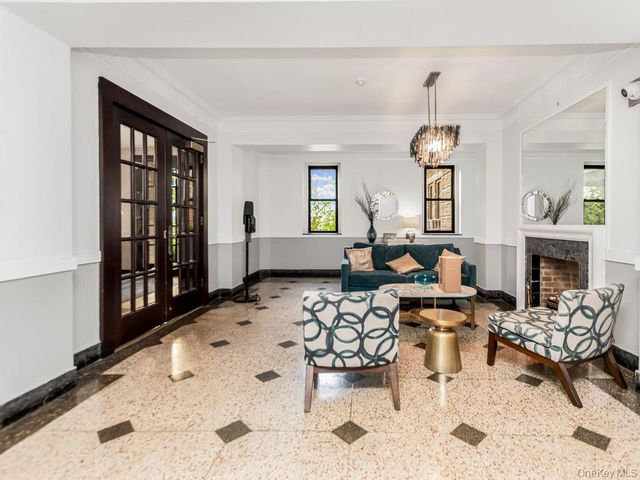 43 Calton Road 2J, New Rochelle, NY 10804