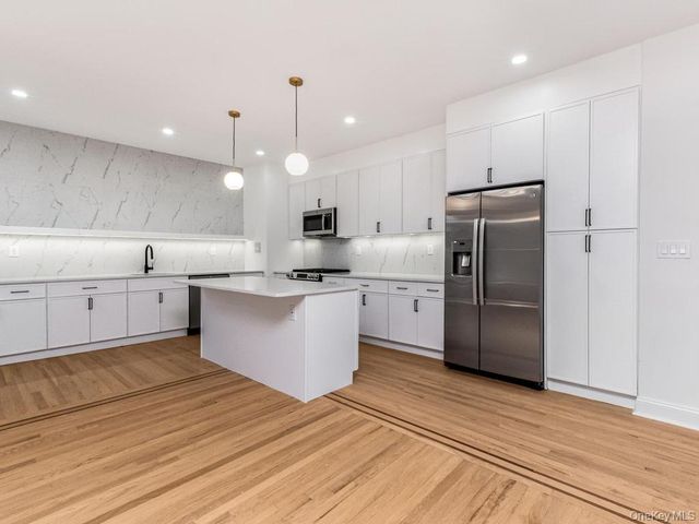 43 Calton Road 2J, New Rochelle, NY 10804