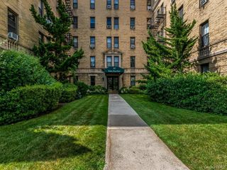 43 Calton Road 2J, New Rochelle, NY 10804