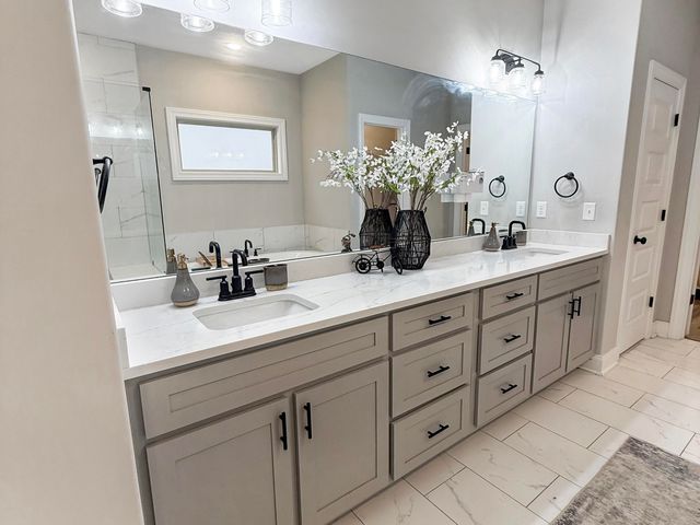 560 TUCKER VIEW DR, Cordova, TN 38018