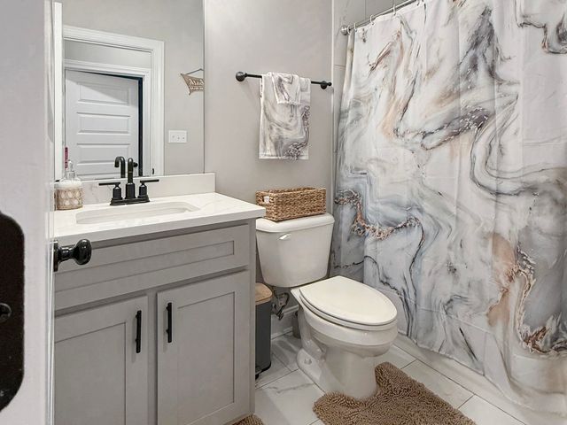 560 TUCKER VIEW DR, Cordova, TN 38018