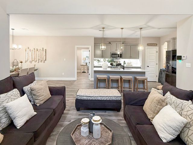 560 TUCKER VIEW DR, Cordova, TN 38018