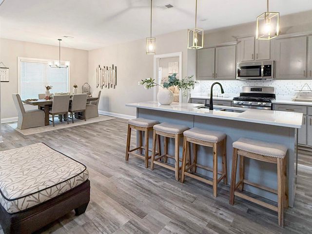 560 TUCKER VIEW DR, Cordova, TN 38018