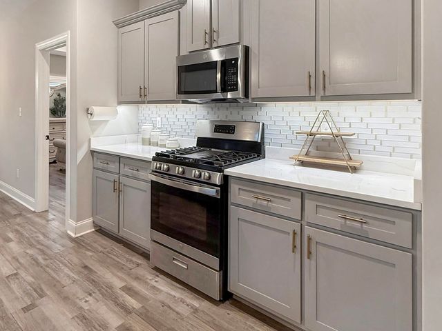 560 TUCKER VIEW DR, Cordova, TN 38018