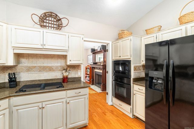 4 Aguila Way, Hot Springs Village, AR 71909