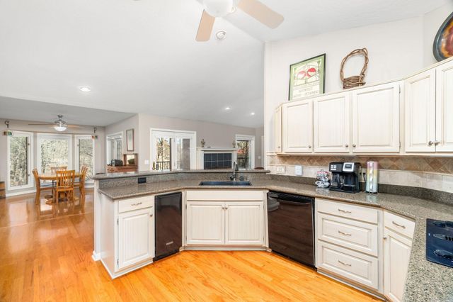 4 Aguila Way, Hot Springs Village, AR 71909