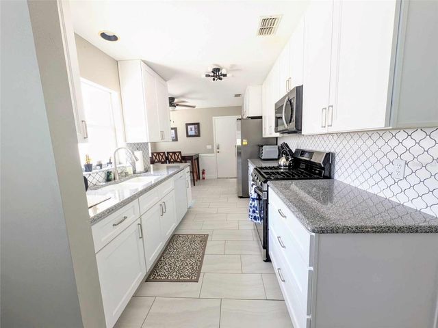 9513 SW 92ND PLACE ROAD, Ocala, FL 34481