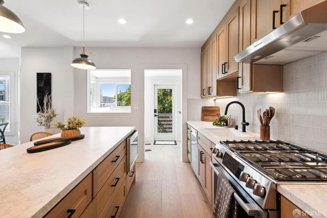 1522 Waller Street A, San Francisco, CA 94117