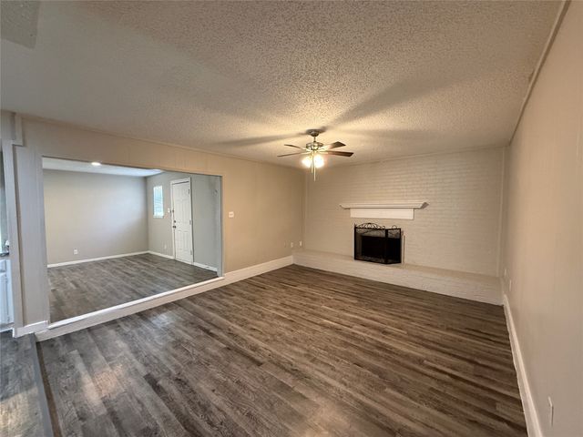 1121 Via Del Rey, Mesquite, TX 75150