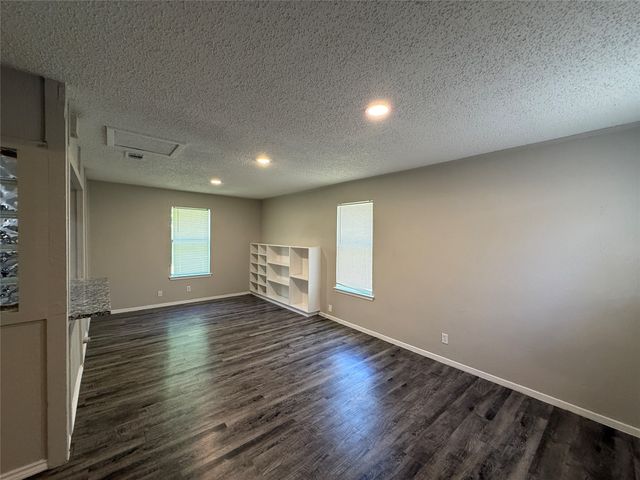 1121 Via Del Rey, Mesquite, TX 75150
