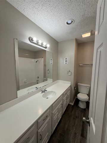 1121 Via Del Rey, Mesquite, TX 75150