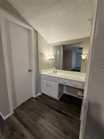 1121 Via Del Rey, Mesquite, TX 75150