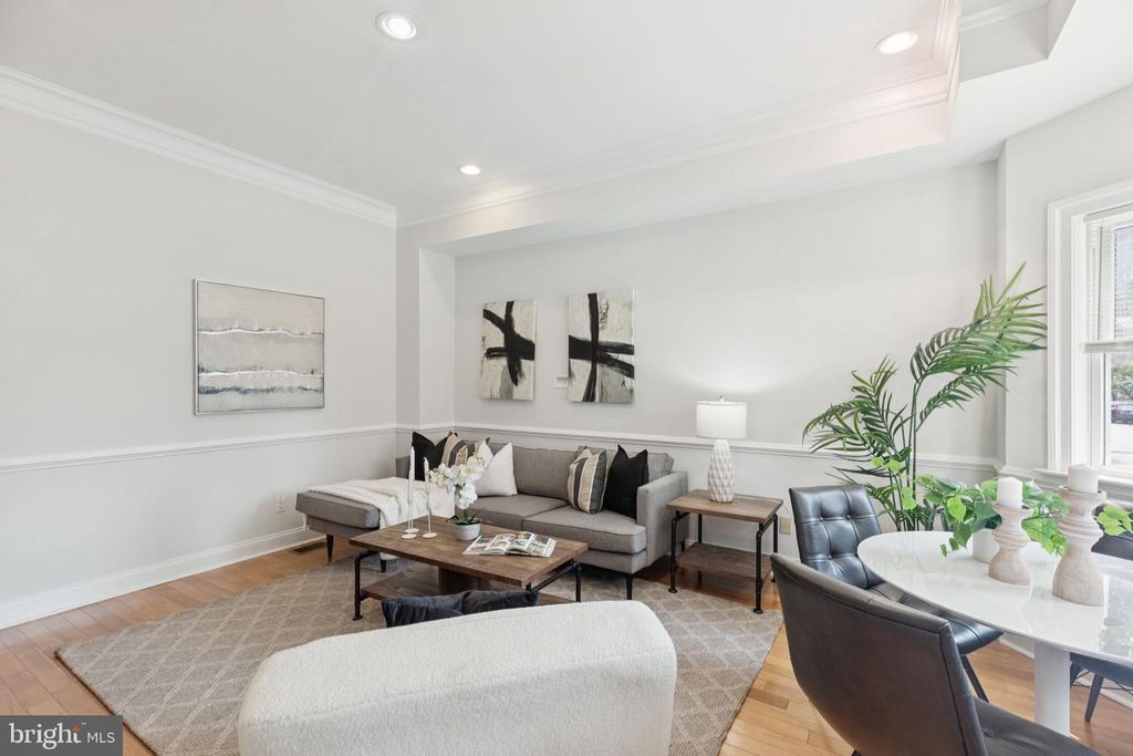 2403 CHRISTIAN ST, Philadelphia, PA 19146