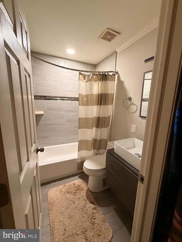 14 BACH DR, Newark, DE 19702
