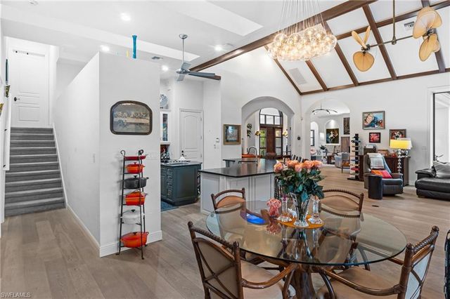 2755 Lantern LN, Naples, FL 34102