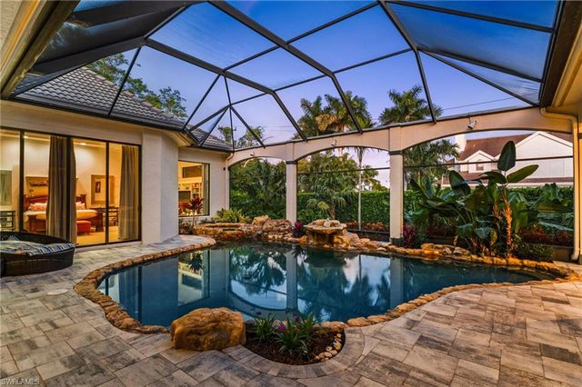 2755 Lantern LN, Naples, FL 34102