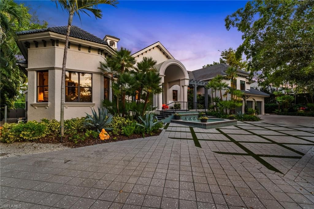 2755 Lantern LN, NAPLES, FL 34102 — photo 2