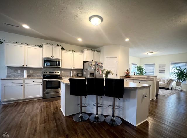 7235 Wilshire Way, Avon, IN 46123