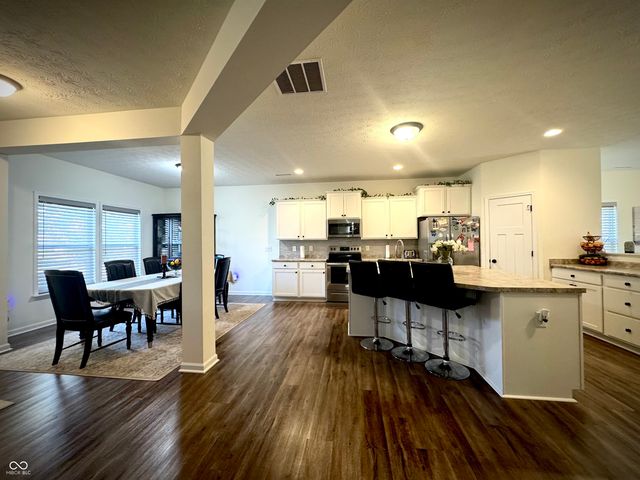 7235 Wilshire Way, Avon, IN 46123
