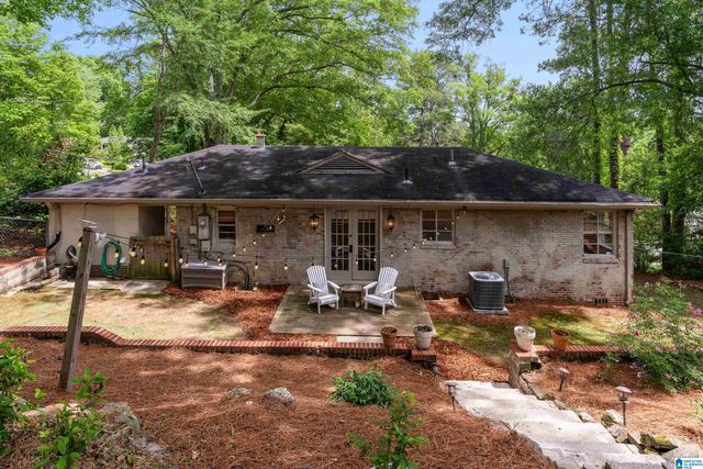 1104 CRESTHILL DRIVE, Birmingham, AL 35213