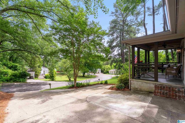 1104 CRESTHILL DRIVE, Birmingham, AL 35213