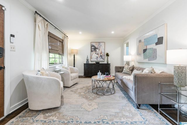 1104 CRESTHILL DRIVE, Birmingham, AL 35213