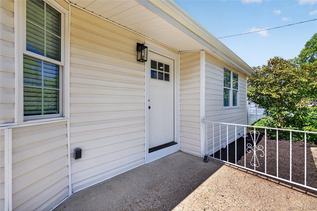 23 Champlain Street, Port Jefferson, NY 11776