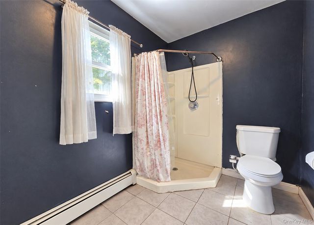 362 Singingwood Drive, Holbrook, NY 11741