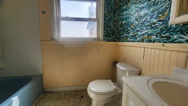 9061 S PARNELL Avenue, Chicago, IL 60620