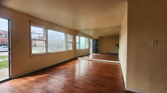 9061 S PARNELL Avenue, Chicago, IL 60620