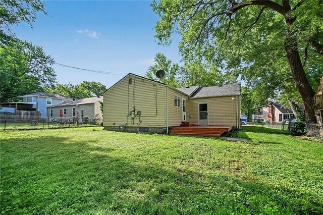 11522 W 70th Street, Shawnee, KS 66203