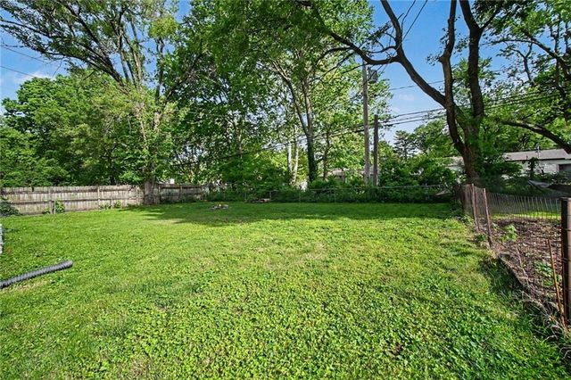 11522 W 70th Street, Shawnee, KS 66203