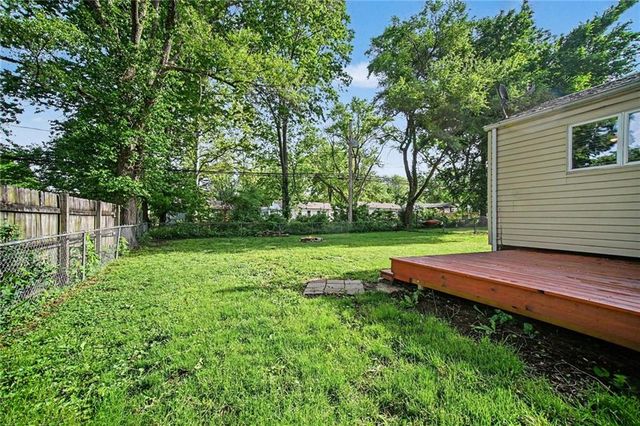 11522 W 70th Street, Shawnee, KS 66203