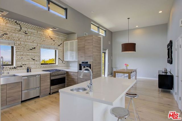 3223 Tareco Drive, Los Angeles, CA 90068