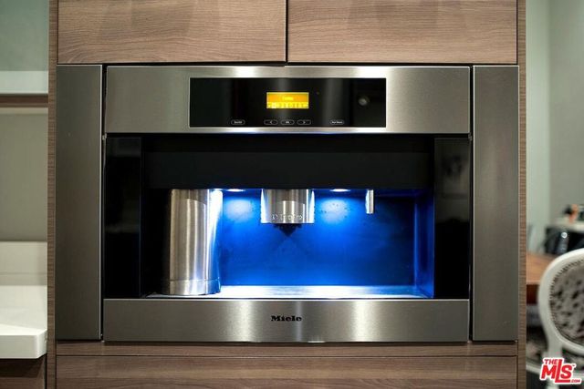 3223 Tareco Drive, Los Angeles, CA 90068