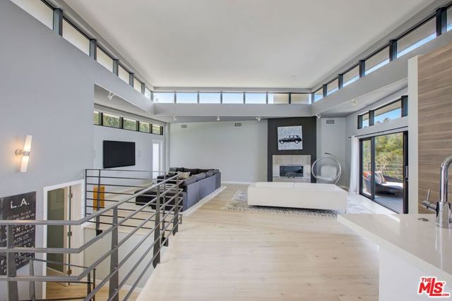 3223 Tareco Drive, Los Angeles, CA 90068