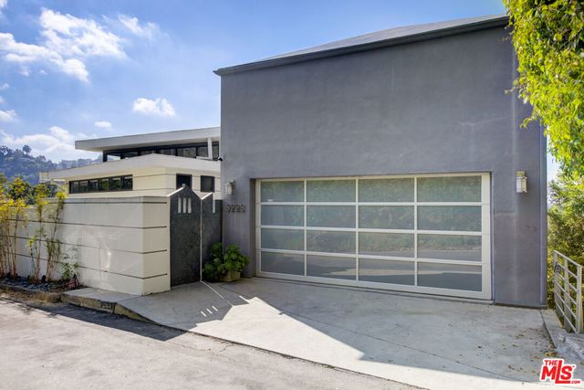 3223 Tareco Drive, Los Angeles, CA 90068