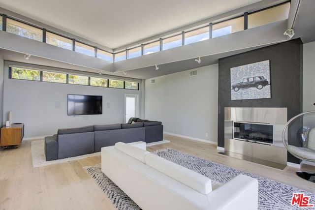 3223 Tareco Drive, Los Angeles, CA 90068