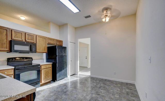 8648 FLOORSTONE MILL Drive, Jacksonville, FL 32244